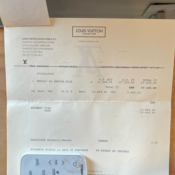 Louis Vuitton Shoulder Bag Monogram Mahina XL Black - Picture 9 of 11